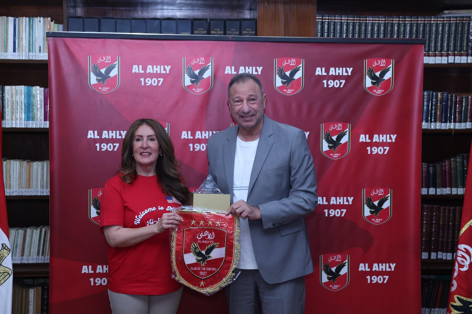 Al Ahly accueille l'ambassadrice des États-Unis