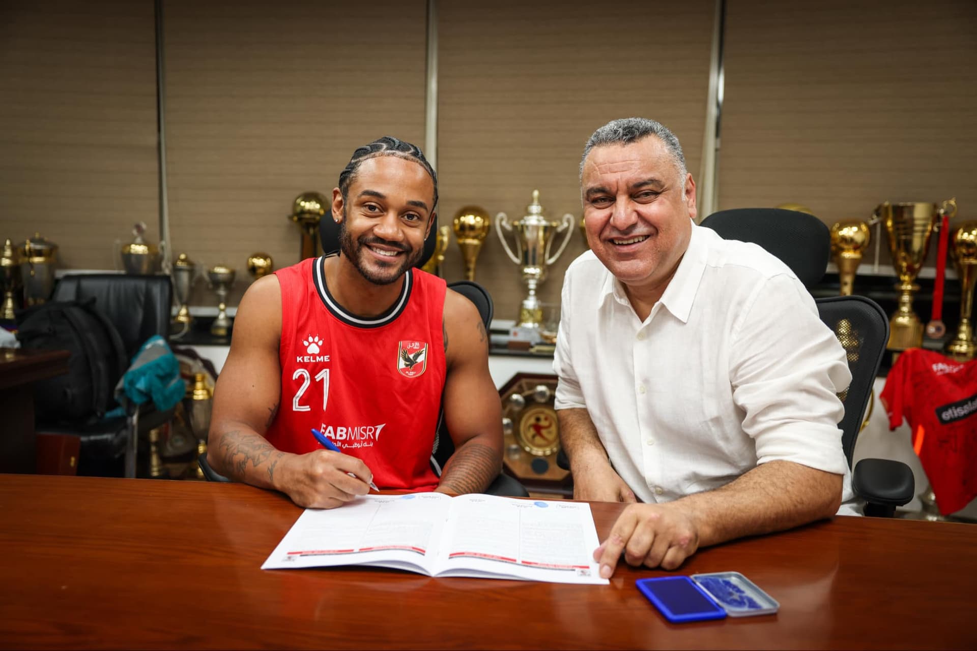 Al Ahly sign John Roberson