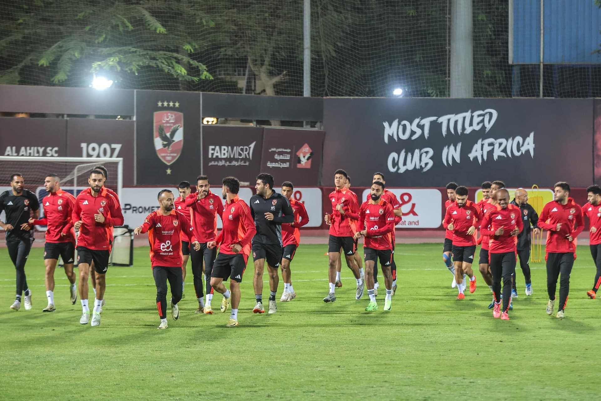 L'équipe effectue son entraînement en préparation pour Al-Ittihad