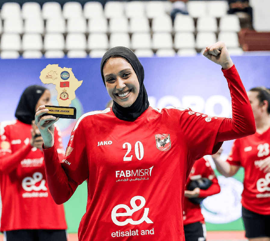 رنا راضي تفوز بجائزة أفضل لاعبة أمام فاب الكاميروني