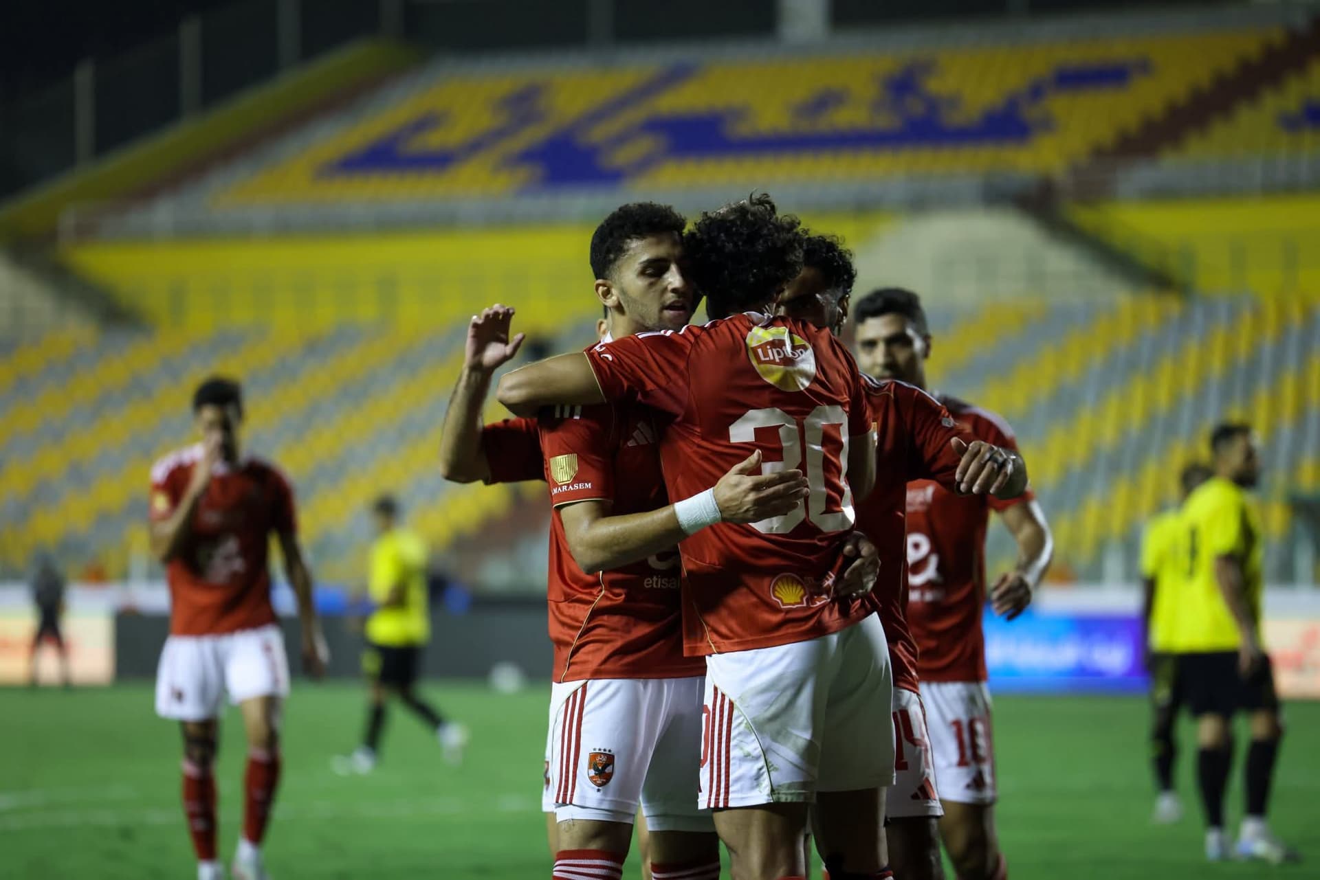 Al Ahly ease past Ismailia Electricity to keep pace in Egyptian Premier League