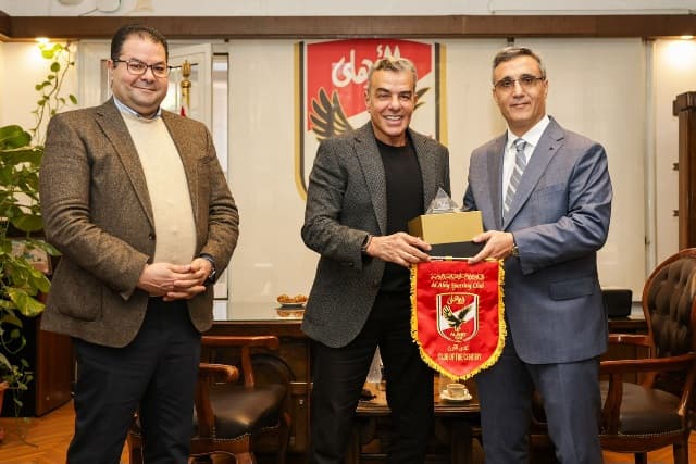 Le Club Al Ahly reçoit l'ambassadeur d'Algérie